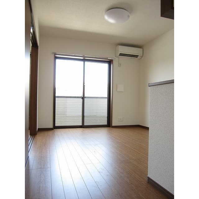 Main interior of Amour Central