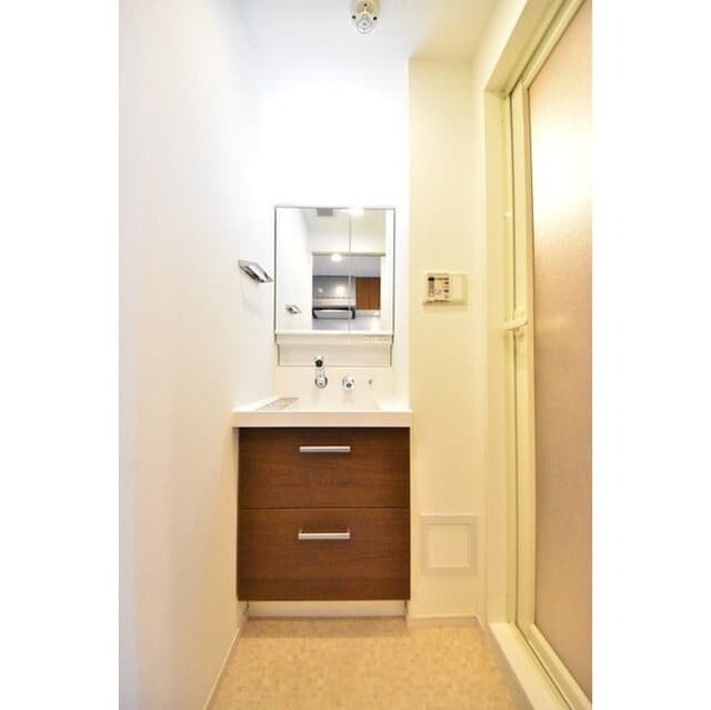 Room image 11