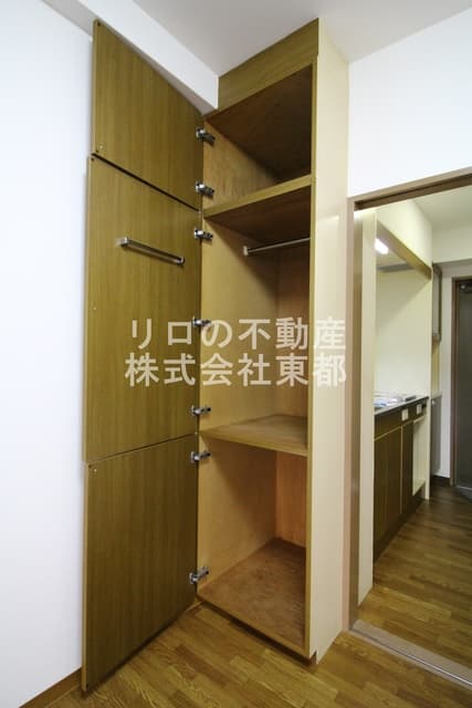 Room image 9