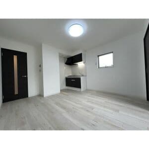 Room image 15