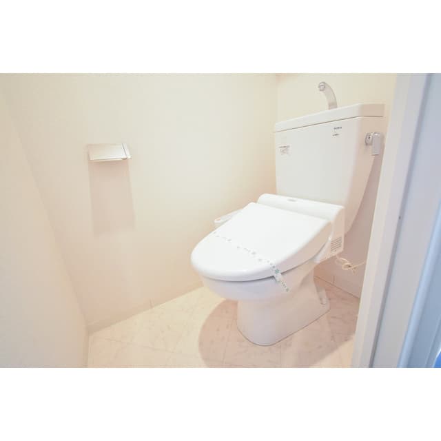 Room image 13