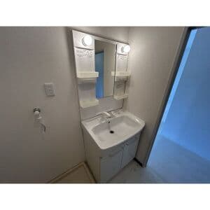 Room image 13