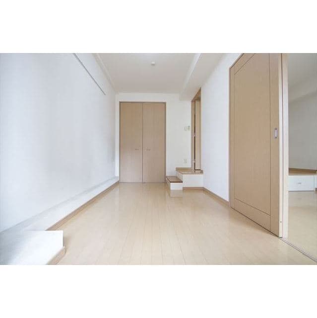 Room image 13
