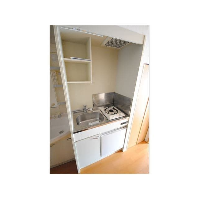 Room image 8