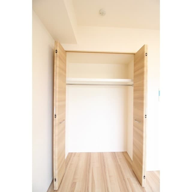 Room image 9
