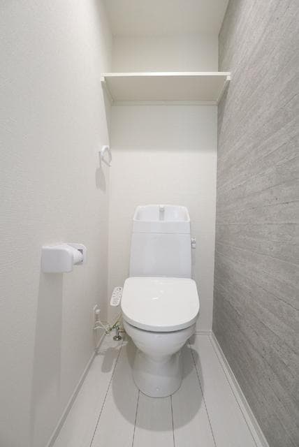 Room image 8