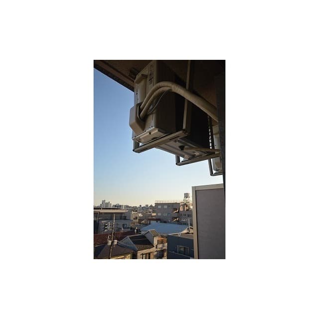Room image 11