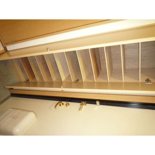 Room image 16