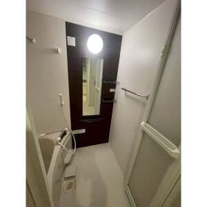 Room image 9