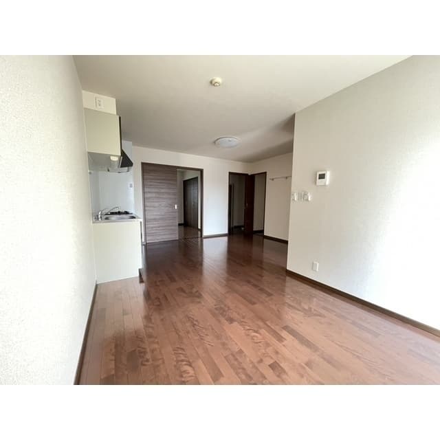 Room image 15