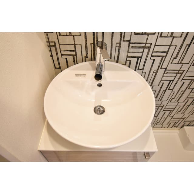 Room image 12