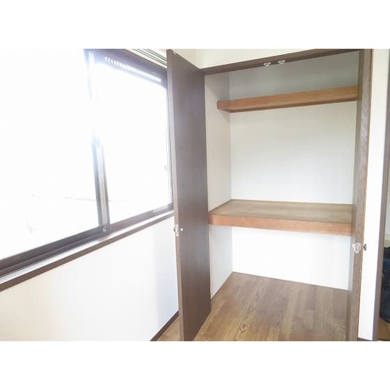 Room image 13