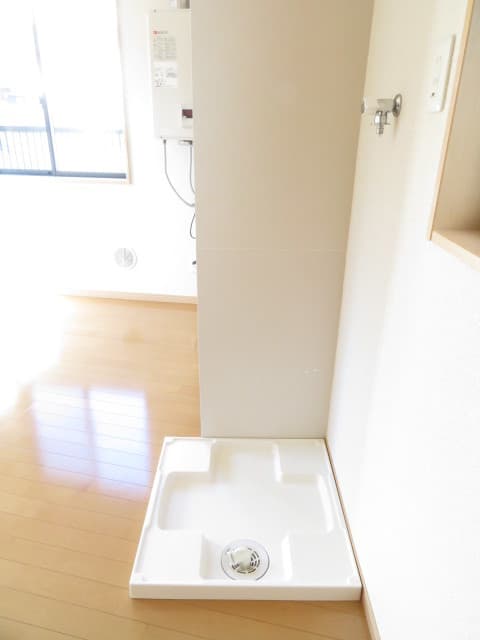 Room image 13
