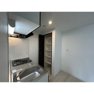 Room image 14