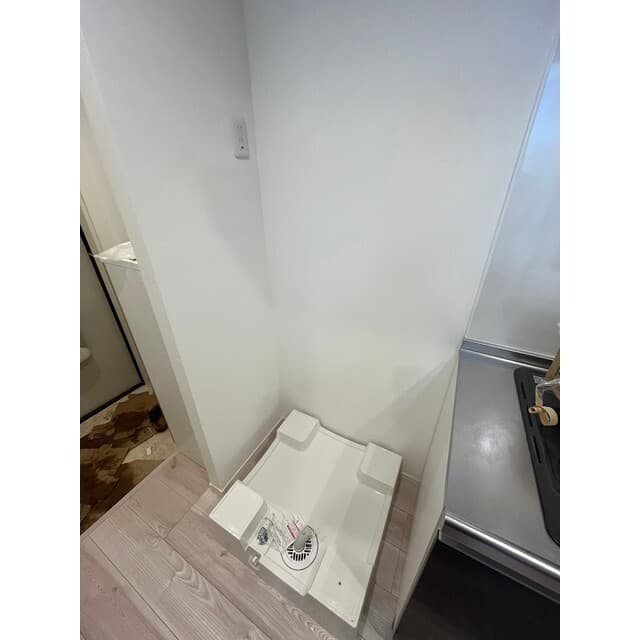 Room image 12