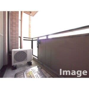 Room image 16