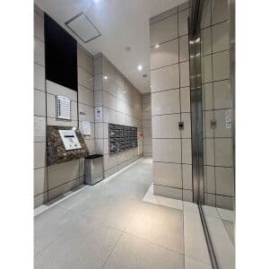 Room image 8