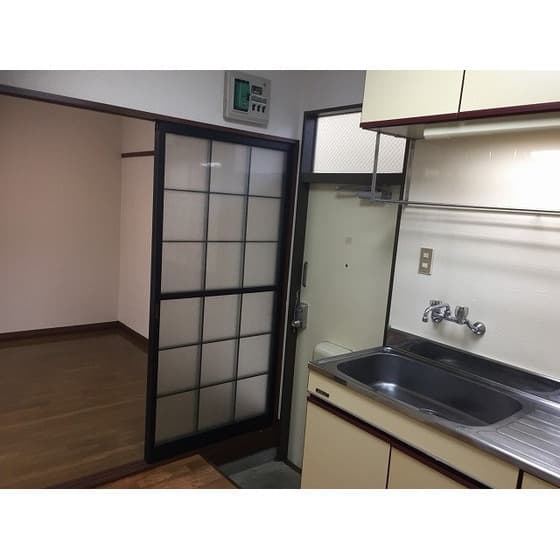 Room image 16