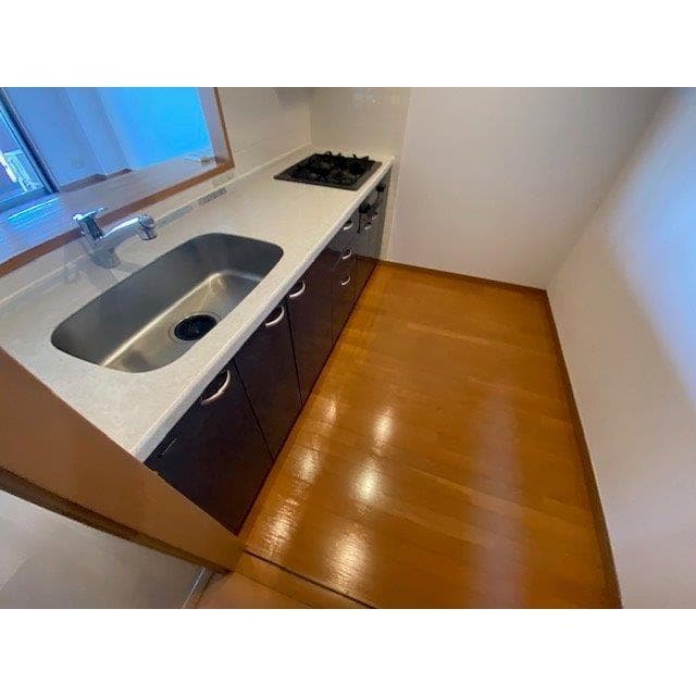Room image 9