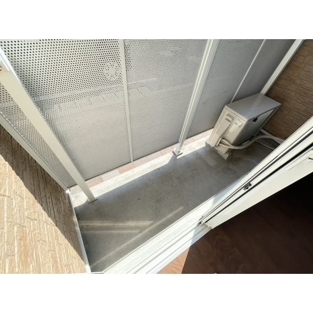 Room image 11