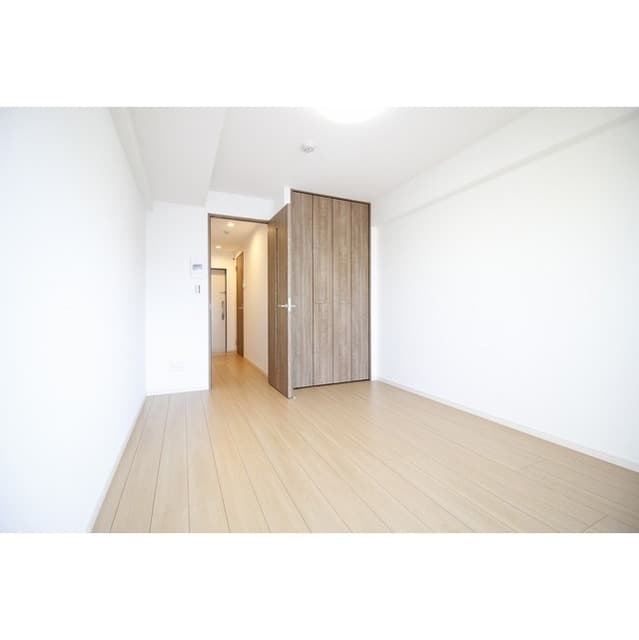 Room image 13