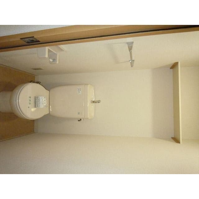 Room image 13