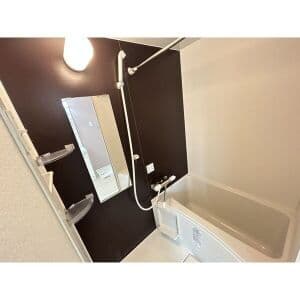 Room image 11
