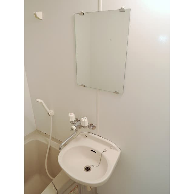 Room image 12
