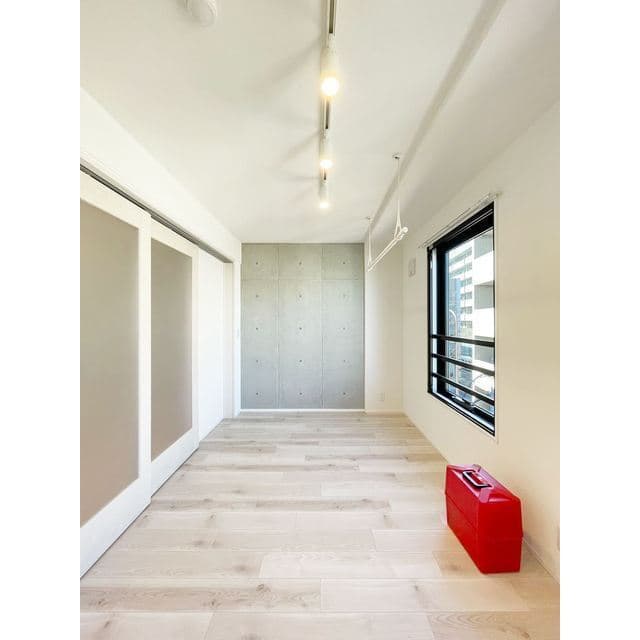 Room image 16