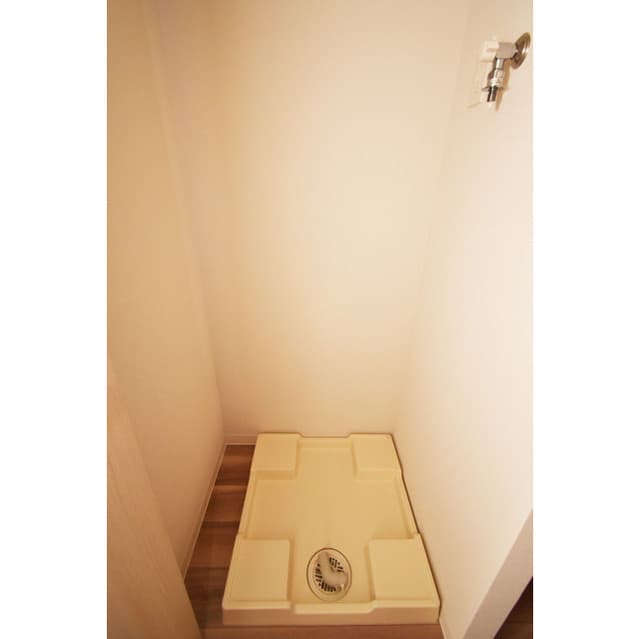 Room image 13