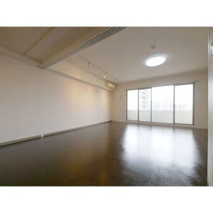 Room image 12