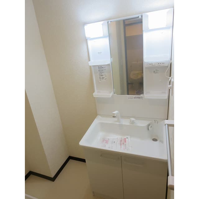 Room image 14