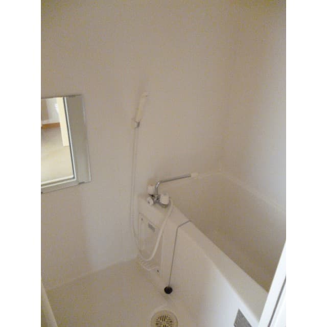 Room image 10