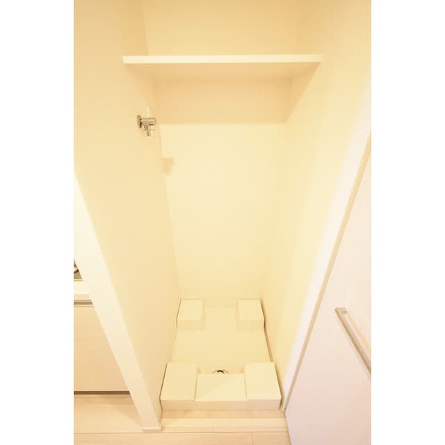 Room image 15