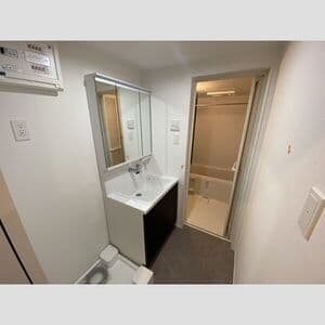 Room image 12