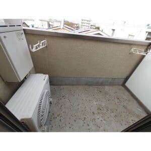 Room image 13