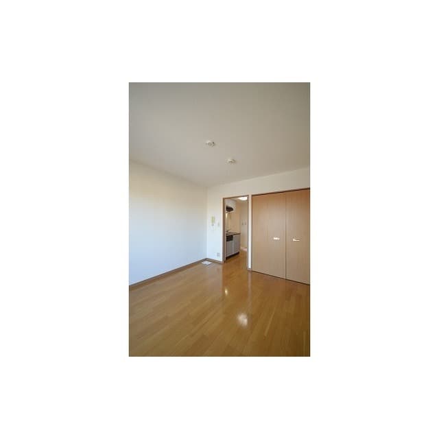 Room image 13