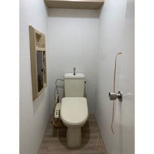 Room image 12