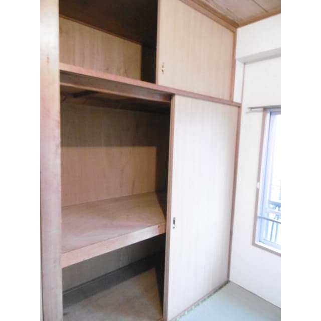 Room image 13
