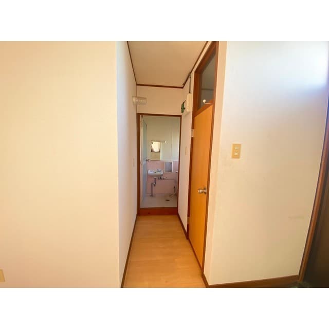 Room image 13