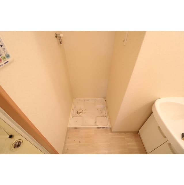 Room image 13