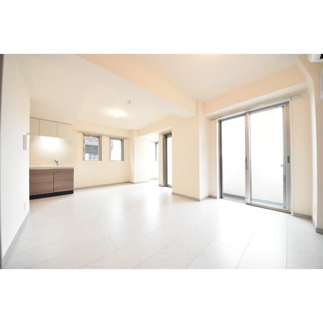 Room image 13