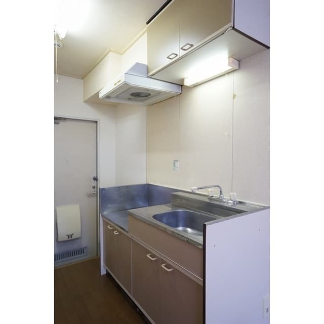 Room image 9