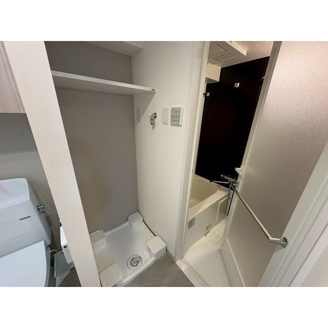 Room image 12