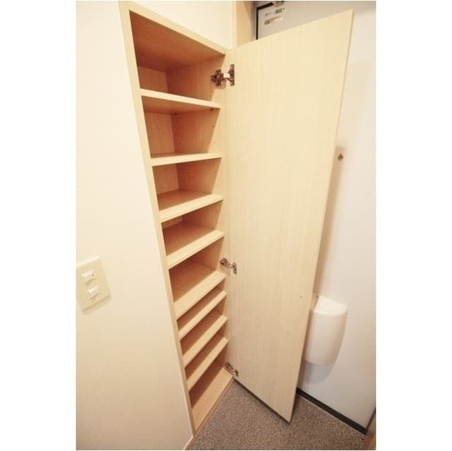 Room image 8