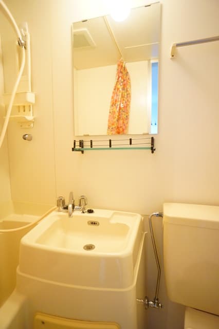 Room image 9