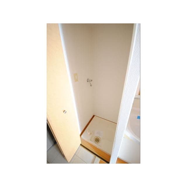 Room image 15