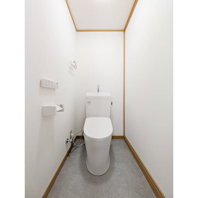 Room image 8