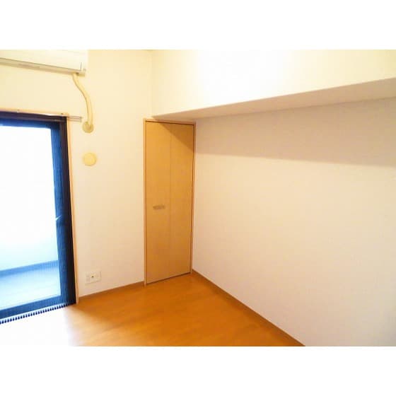 Room image 13
