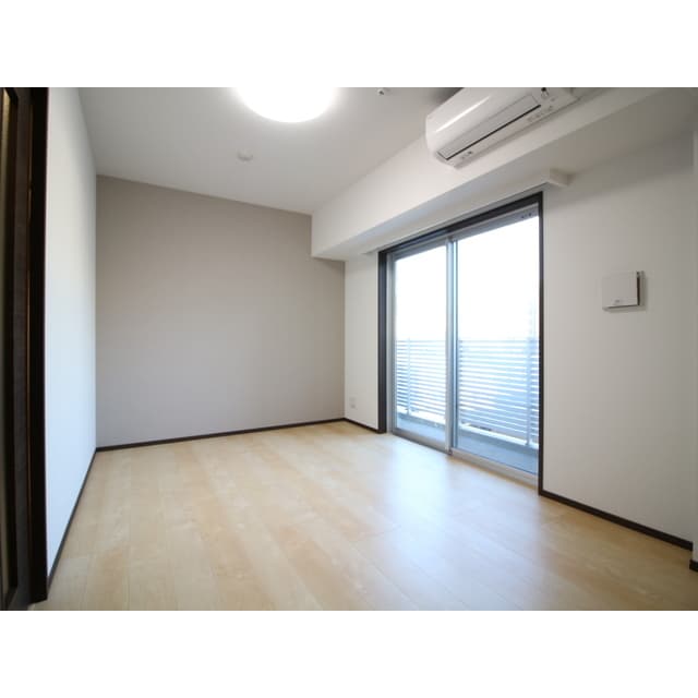 Room image 15